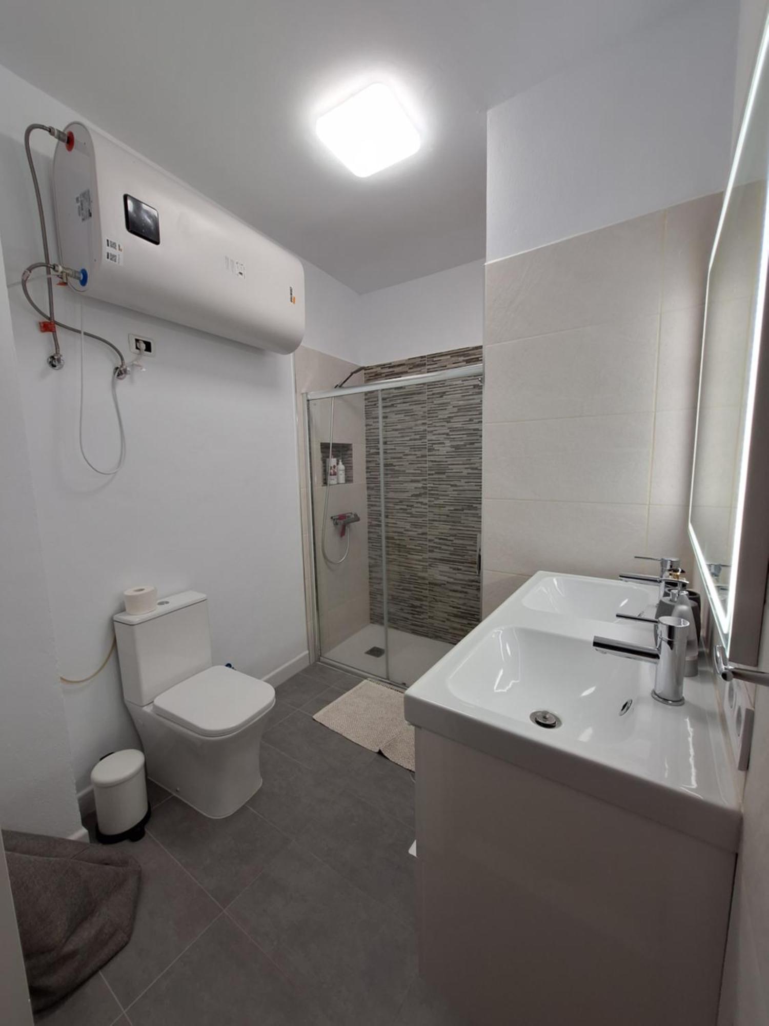 Habitacion Con Bano Privado En Un Piso Con Familia Santa Cruz de la Palma  Buitenkant foto